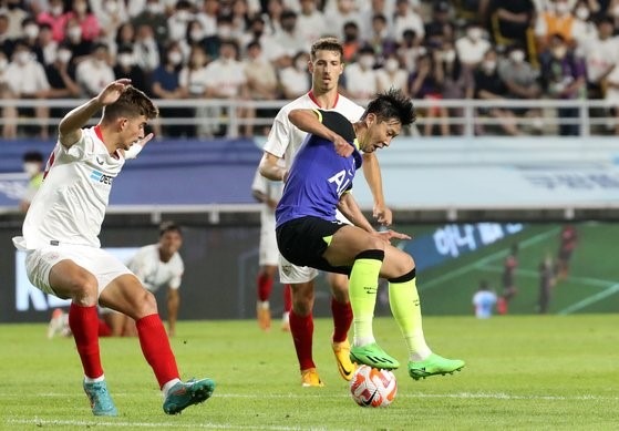 格瓦迪奥尔转会争夺战及西甲双雄的竞价模式分析